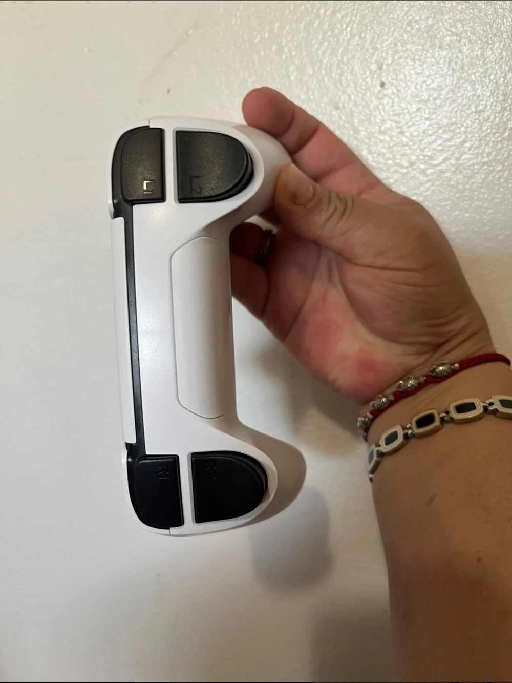 Wireless Game Controller W5-i - White and Black